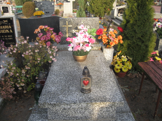 Grób Piotr Smoliński